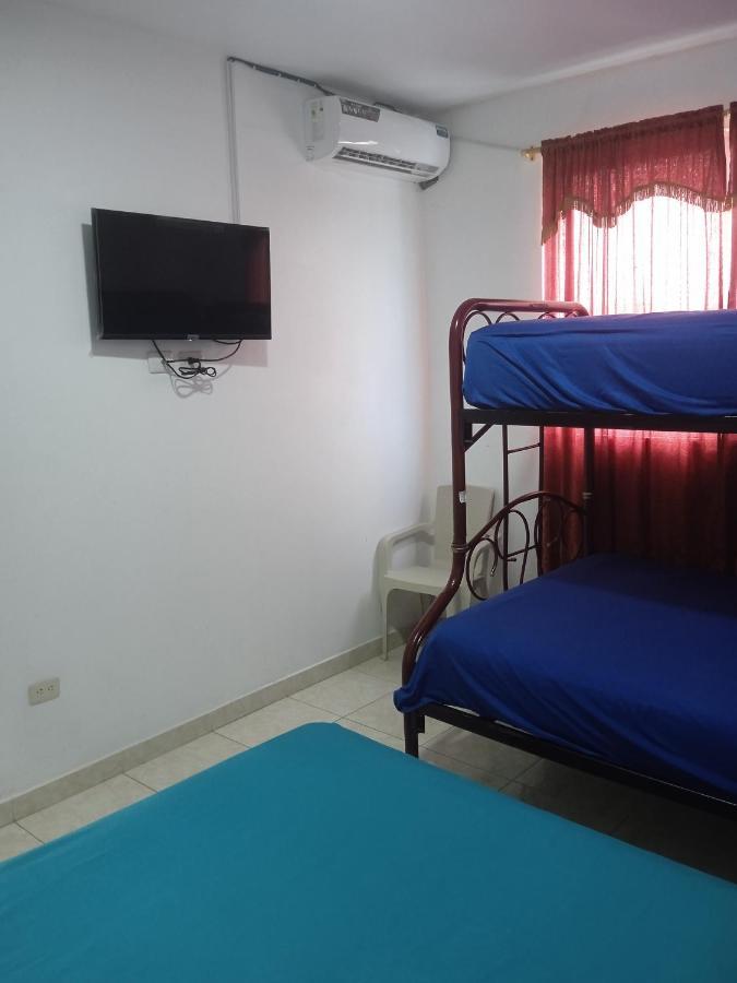 Hostal Playa Imperial Manta Luaran gambar