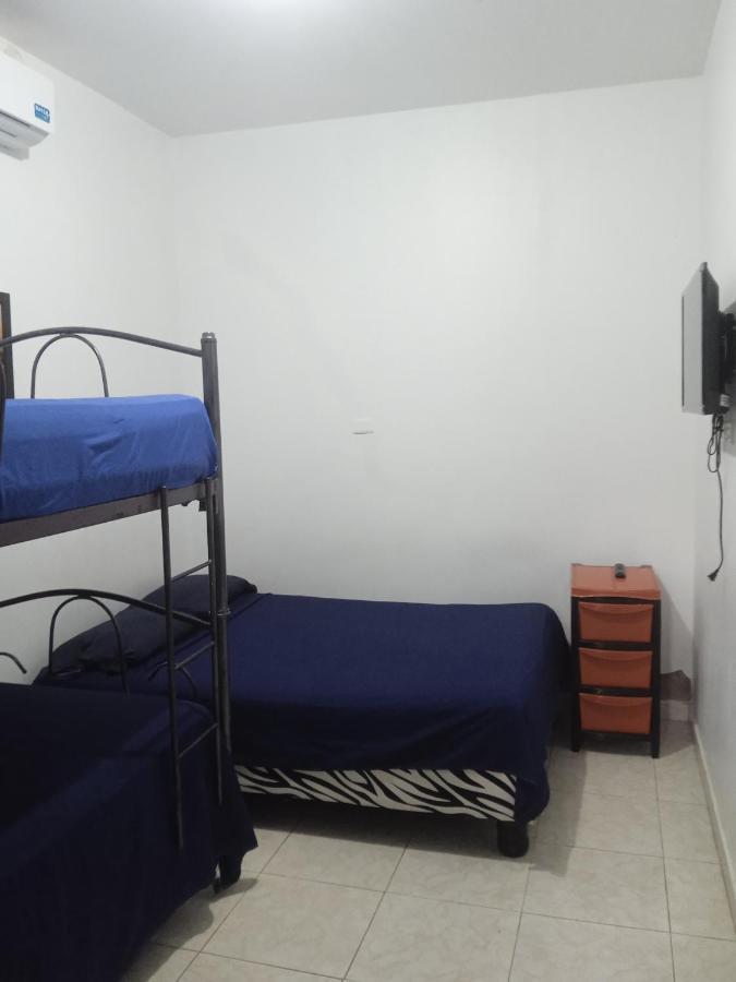 Hostal Playa Imperial Manta Luaran gambar